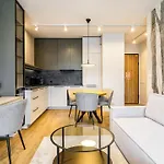 아파트 Plac Unii Centrum - Comfy *