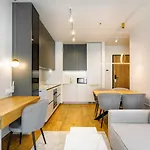 아파트 Plac Unii Centrum - Comfy 그디니아